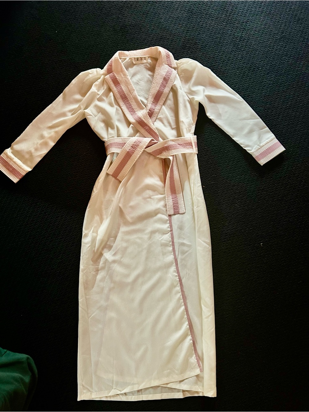 Vintage BILL TICE Ivory Robe with Pink Stitched Trim